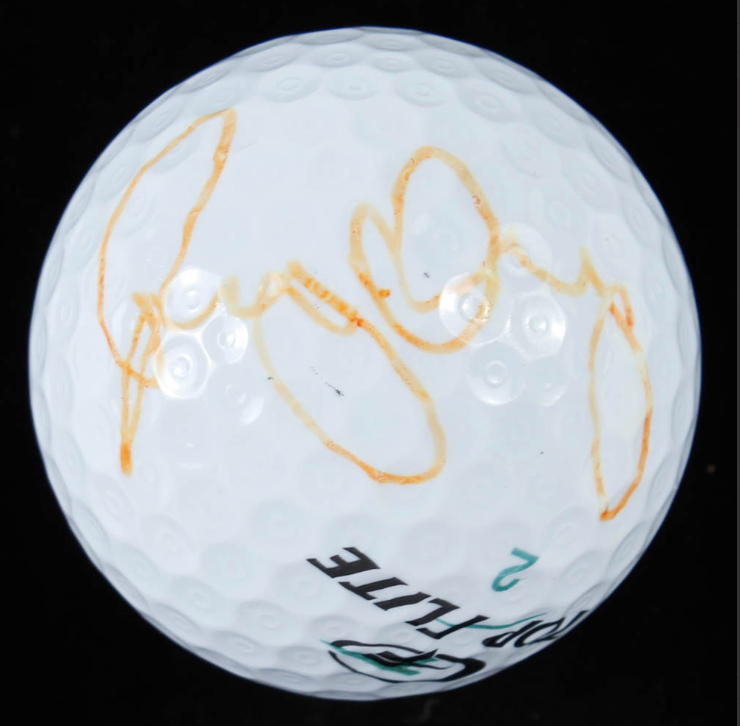 Pelota de Golf autografiada por Rory Mcllroy