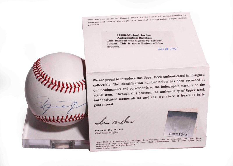 Bola MLB autografiado White Sox Michael Jordan