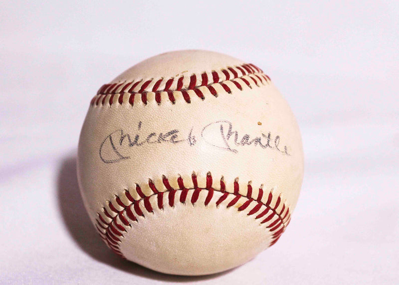 Pelota MLB autografiada Mickey Mantle