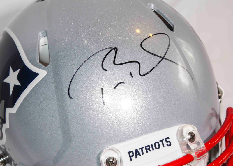Casco NE/Super Bowl 51 autografiado por Tom Brady Edición Limitada